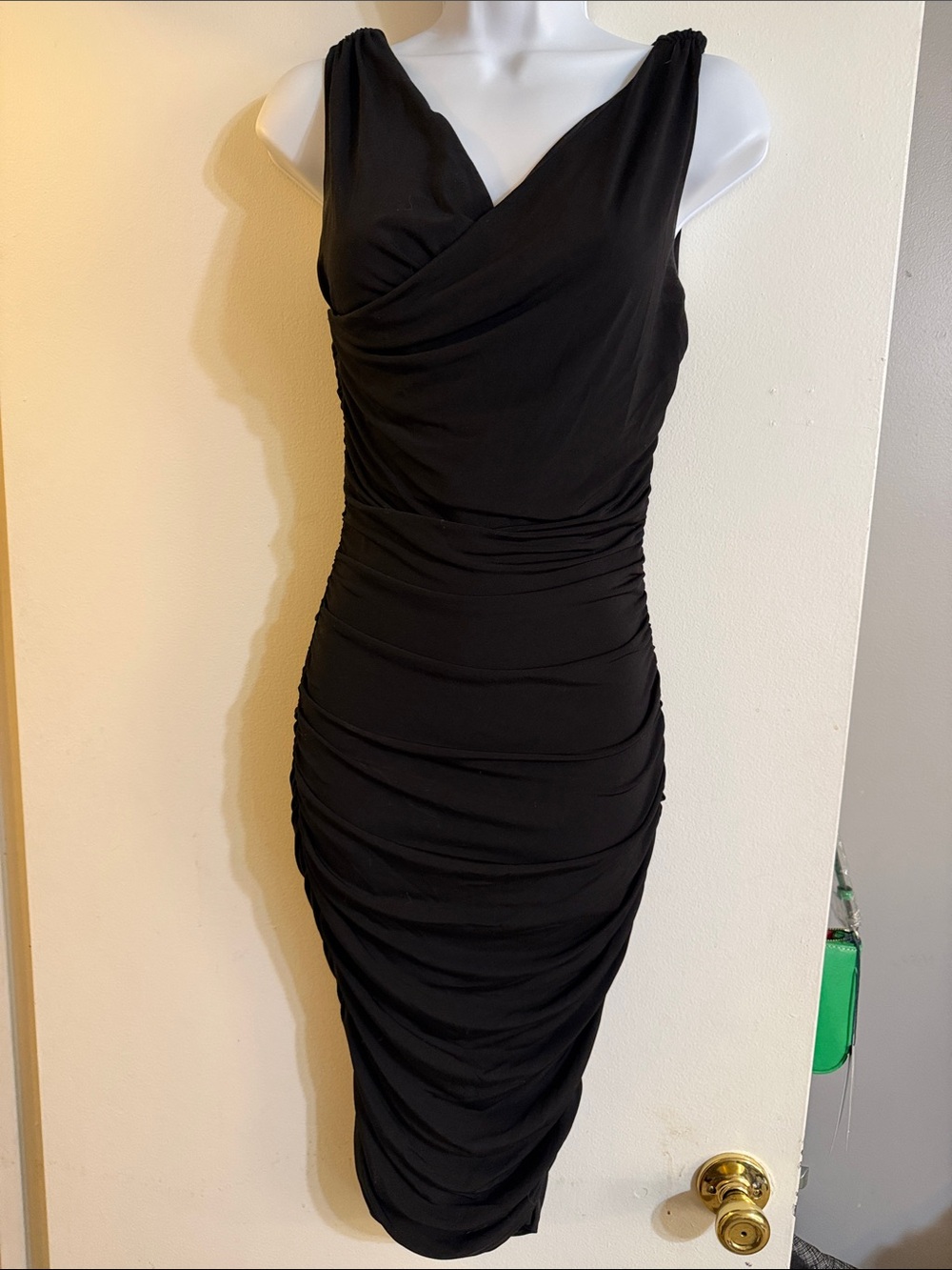 NWT Express Classic Black Ruched V-Neck Sleeveless Dress Size XS